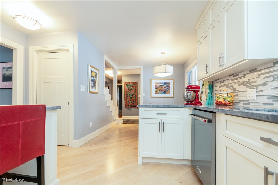 26161 Shaker Boulevard Beachwood OH 44122