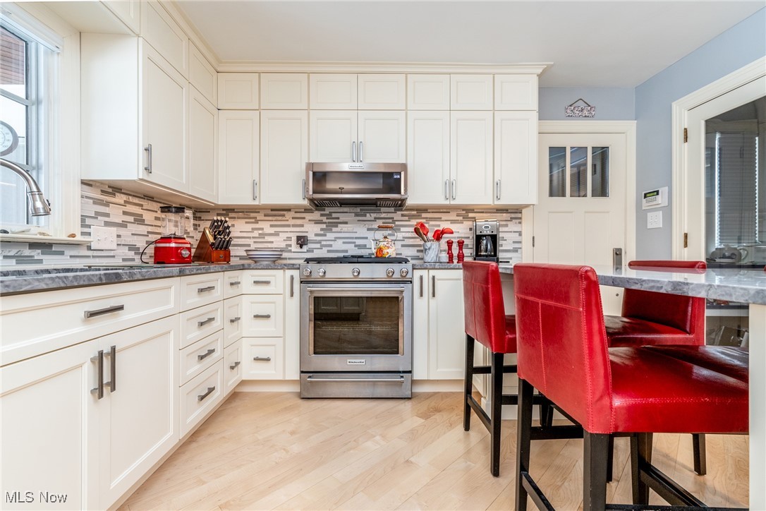 26161 Shaker Boulevard Beachwood OH 44122