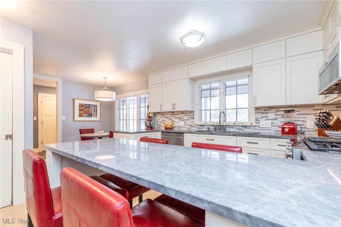 26161 Shaker Boulevard Beachwood OH 44122