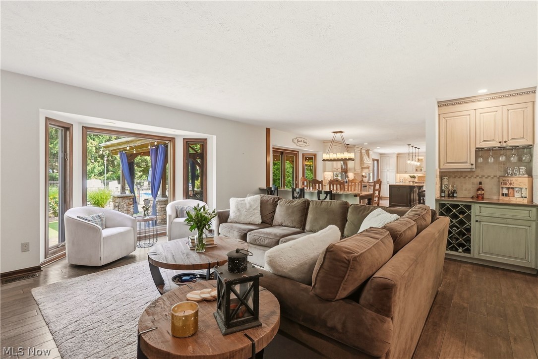 5743 Williamsburg Drive Highland Heights OH 44143