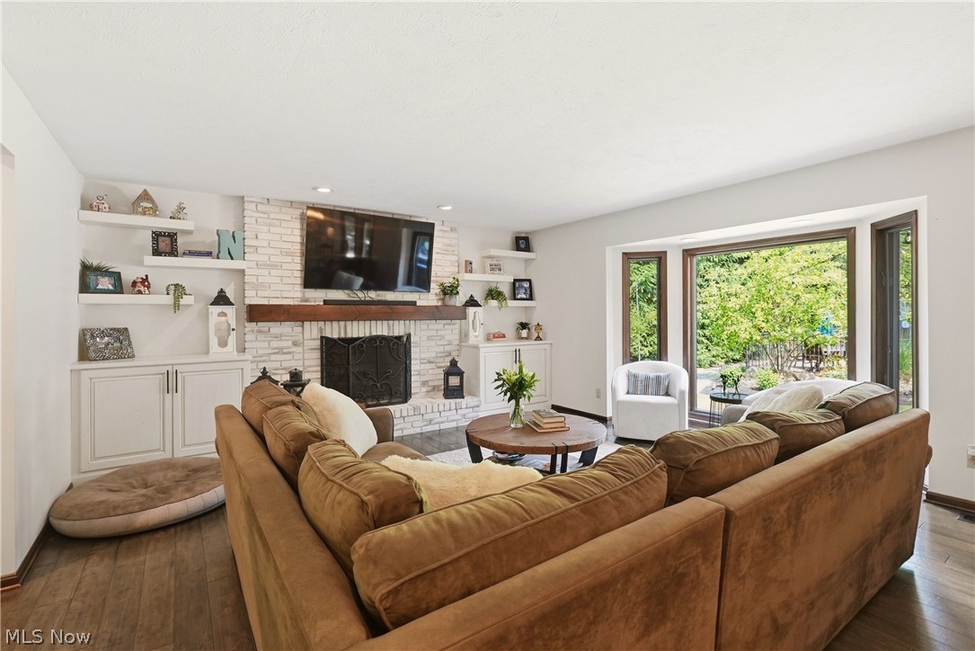 5743 Williamsburg Drive Highland Heights OH 44143