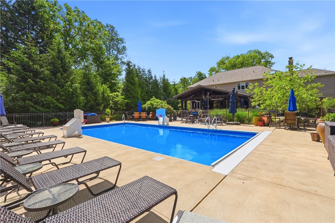 5743 Williamsburg Drive Highland Heights OH 44143