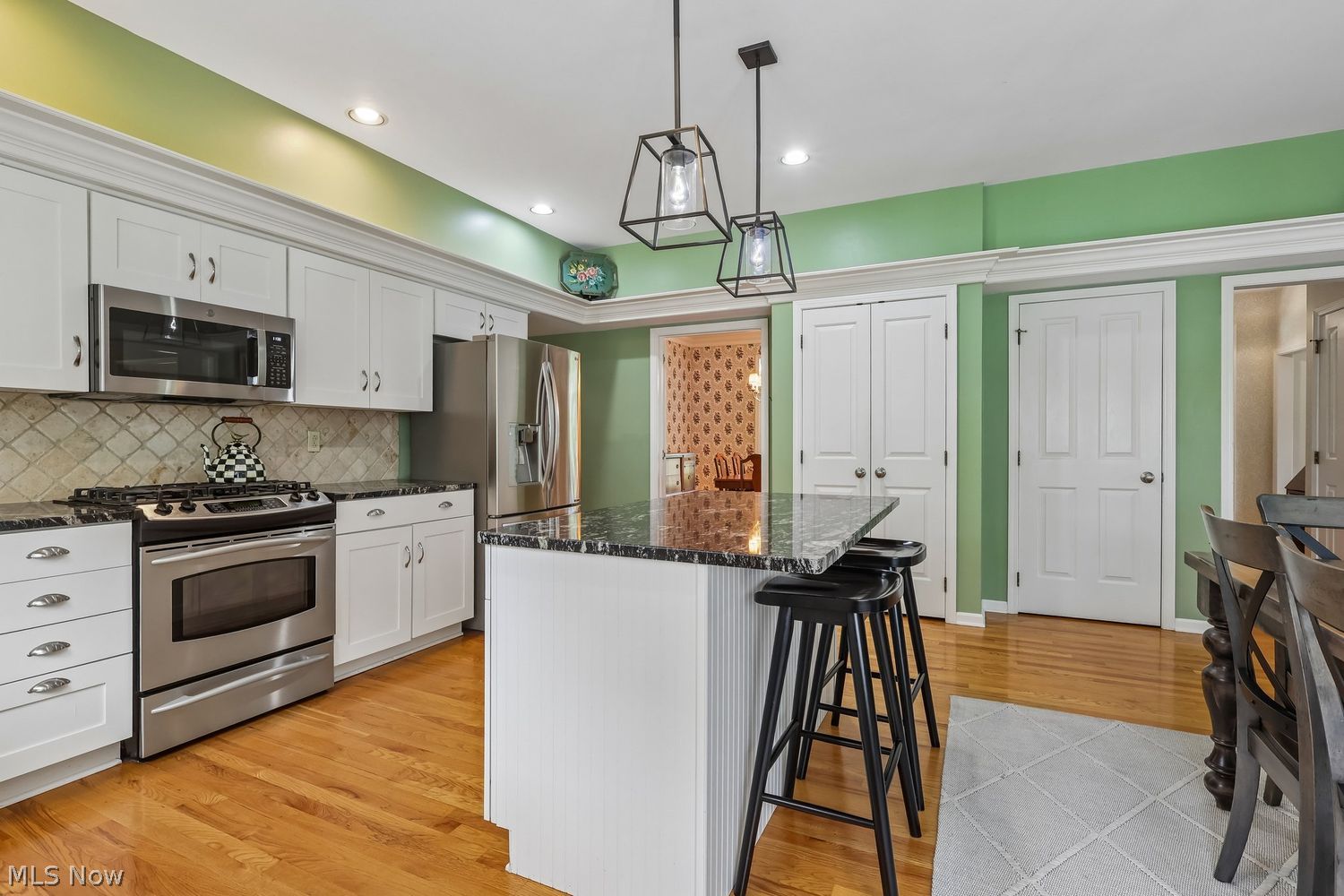 327 Whitetail Drive Chagrin Falls OH 44022