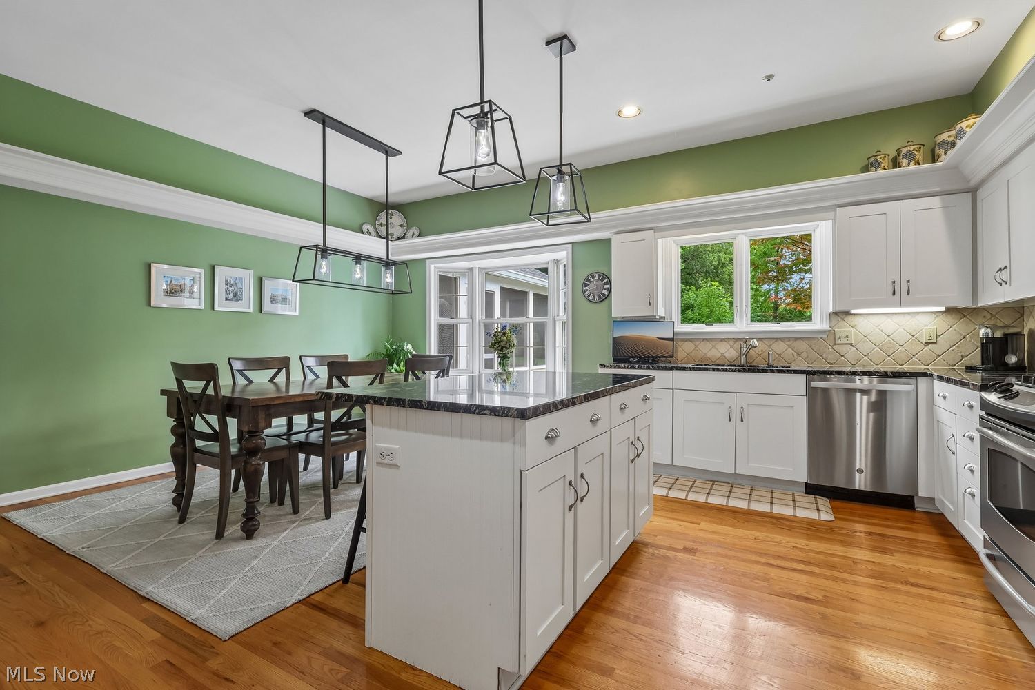 327 Whitetail Drive Chagrin Falls OH 44022
