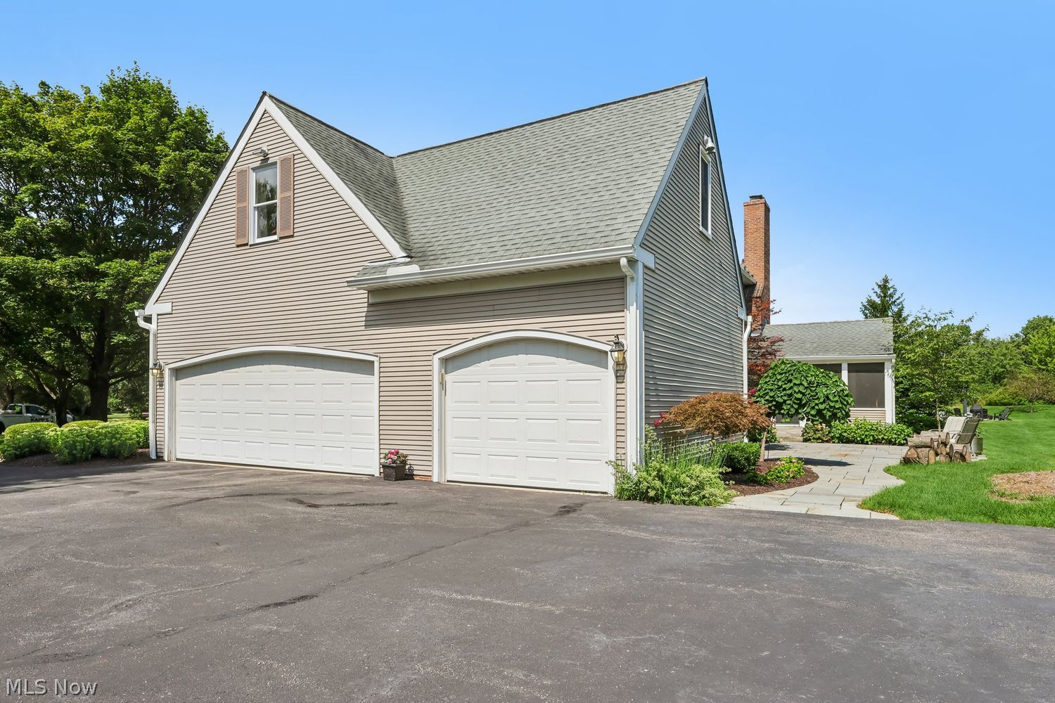 327 Whitetail Drive Chagrin Falls OH 44022