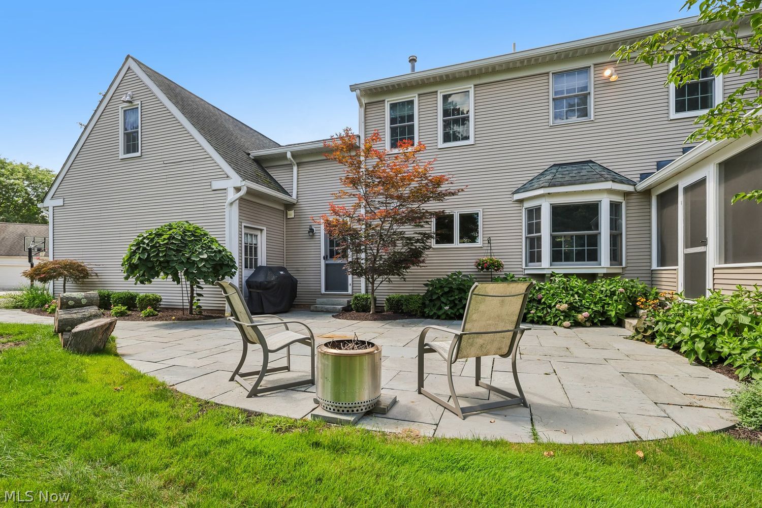 327 Whitetail Drive Chagrin Falls OH 44022