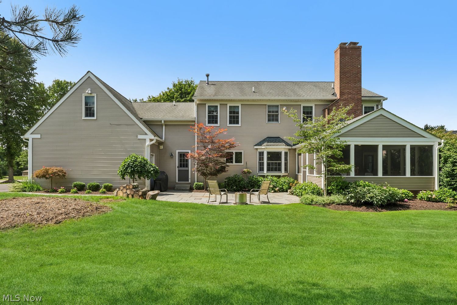 327 Whitetail Drive Chagrin Falls OH 44022