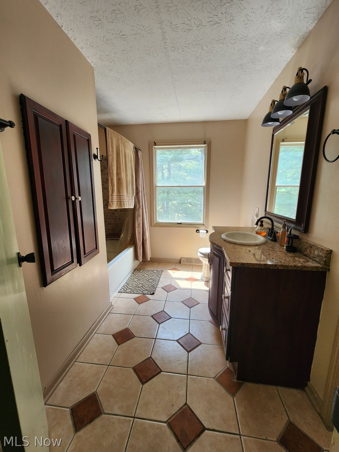 1220 Whispering Pines Lane SW Dellroy OH 44620
