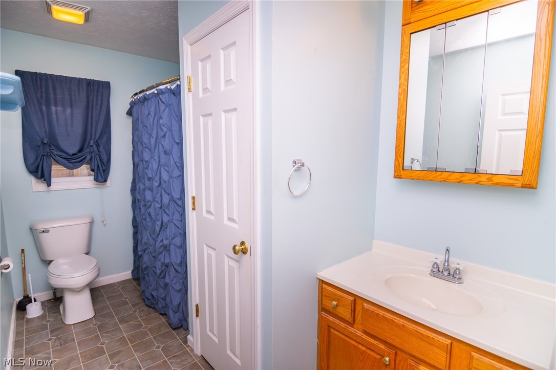 60 Broadview Place Wintersville OH 43953