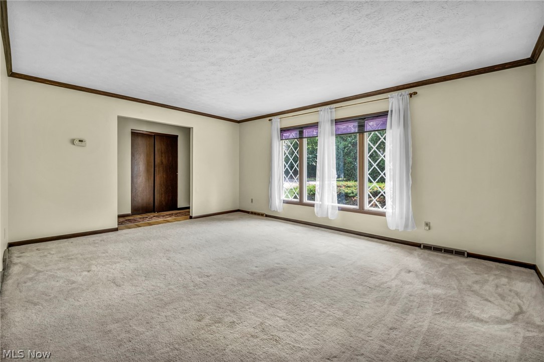 2725 Roberts Avenue NW Canton OH 44709