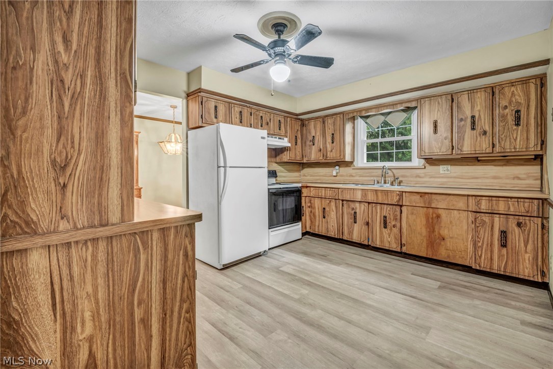 2725 Roberts Avenue NW Canton OH 44709