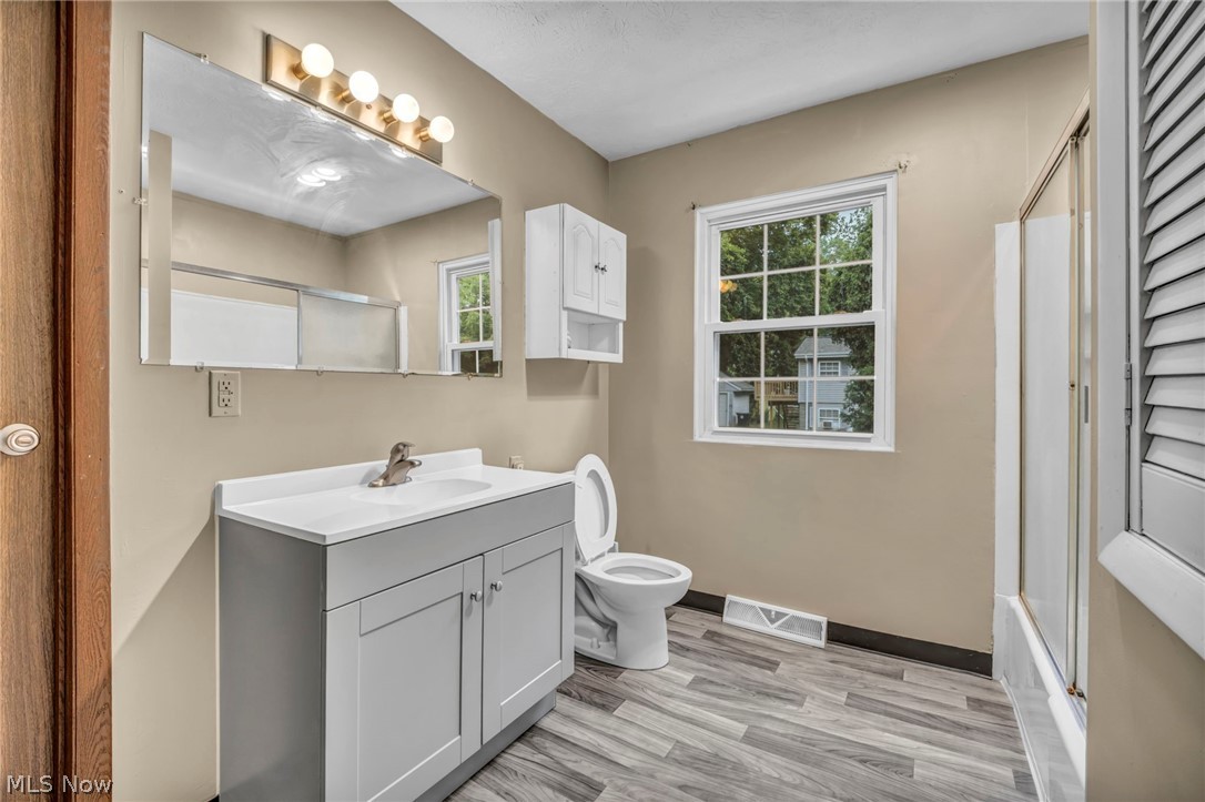 2725 Roberts Avenue NW Canton OH 44709