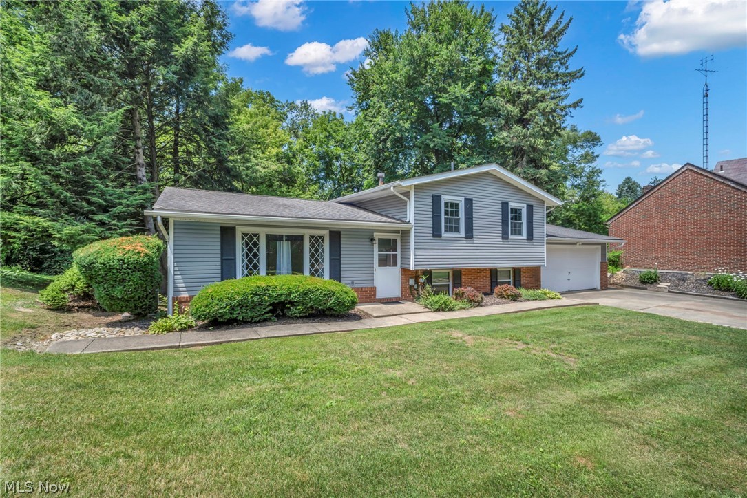 2725 Roberts Avenue NW Canton OH 44709