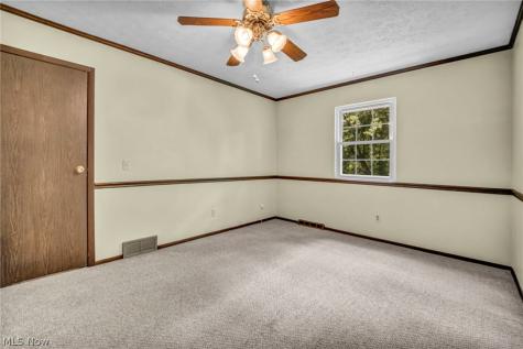 2725 Roberts Avenue NW Canton OH 44709