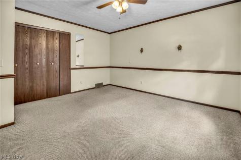 2725 Roberts Avenue NW Canton OH 44709