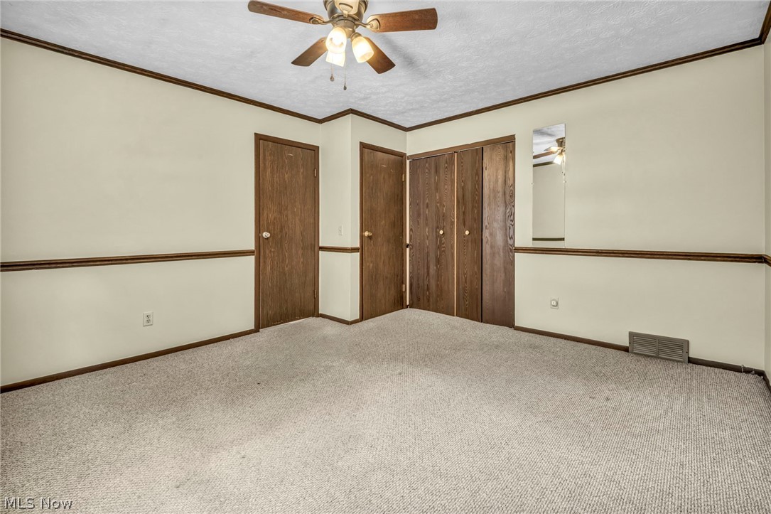 2725 Roberts Avenue NW Canton OH 44709