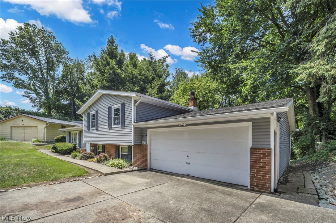 2725 Roberts Avenue NW Canton OH 44709