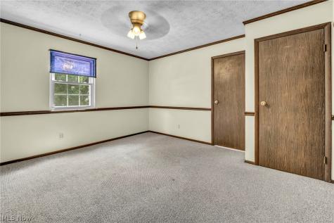 2725 Roberts Avenue NW Canton OH 44709