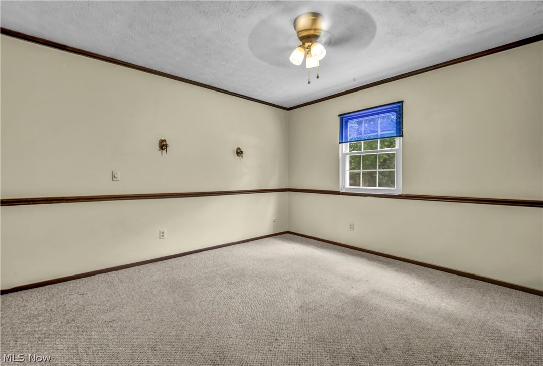 2725 Roberts Avenue NW Canton OH 44709