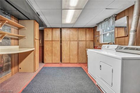 2725 Roberts Avenue NW Canton OH 44709