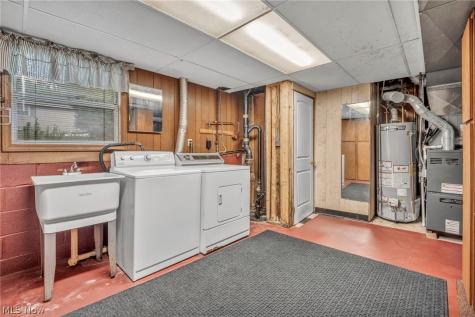 2725 Roberts Avenue NW Canton OH 44709