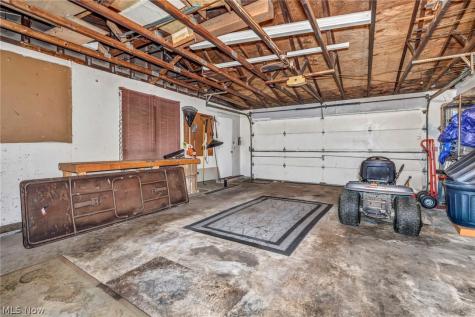 2725 Roberts Avenue NW Canton OH 44709