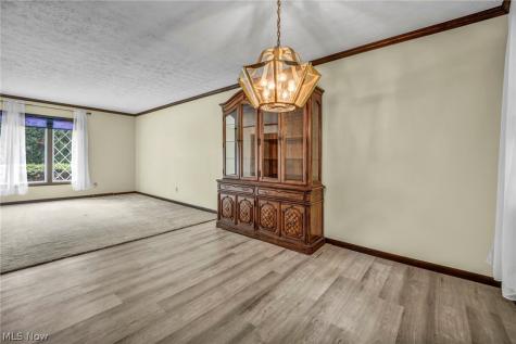 2725 Roberts Avenue NW Canton OH 44709