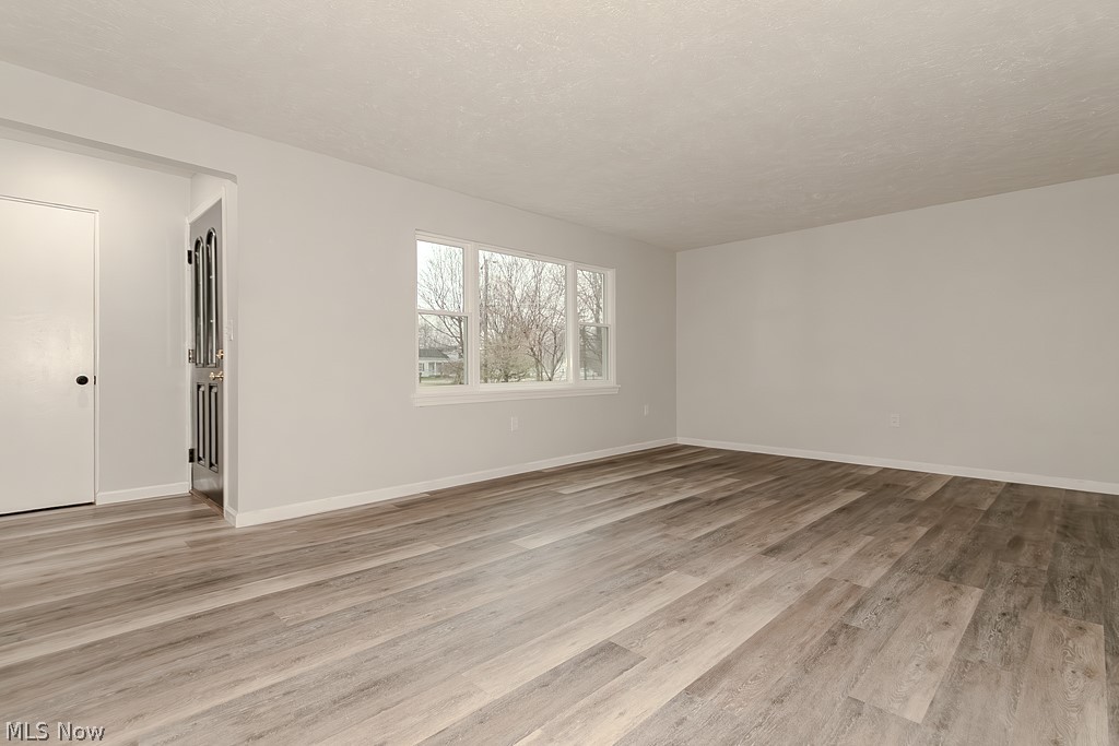 5220 North Ridge W Saybrook OH 44004