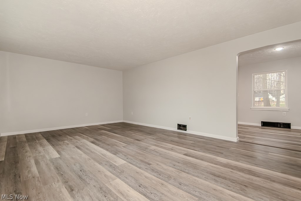 5220 North Ridge W Saybrook OH 44004