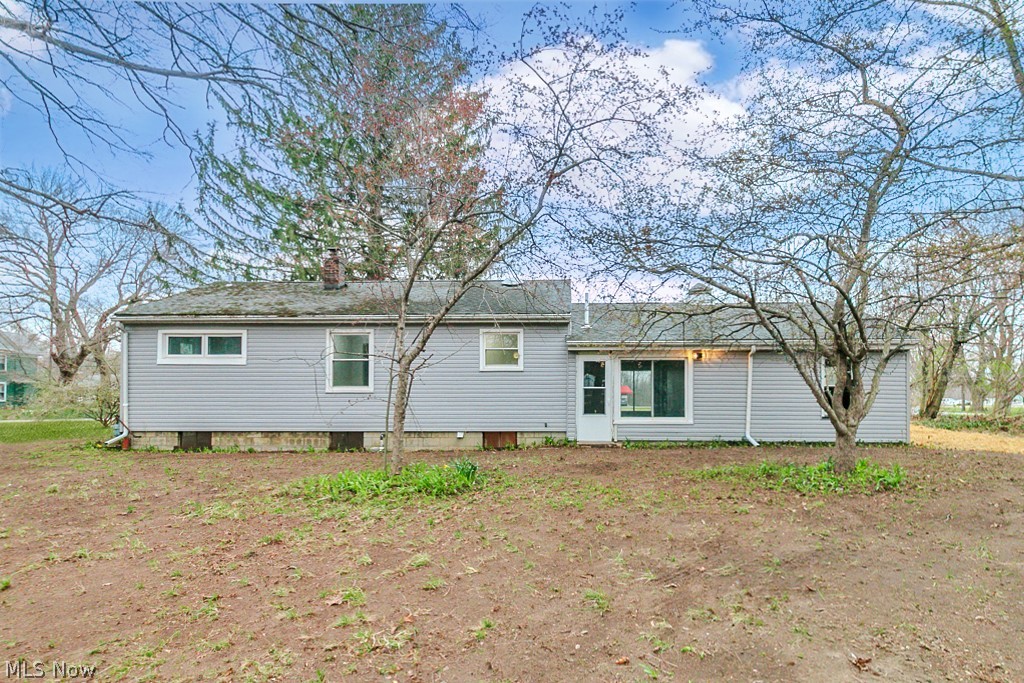 5220 North Ridge W Saybrook OH 44004