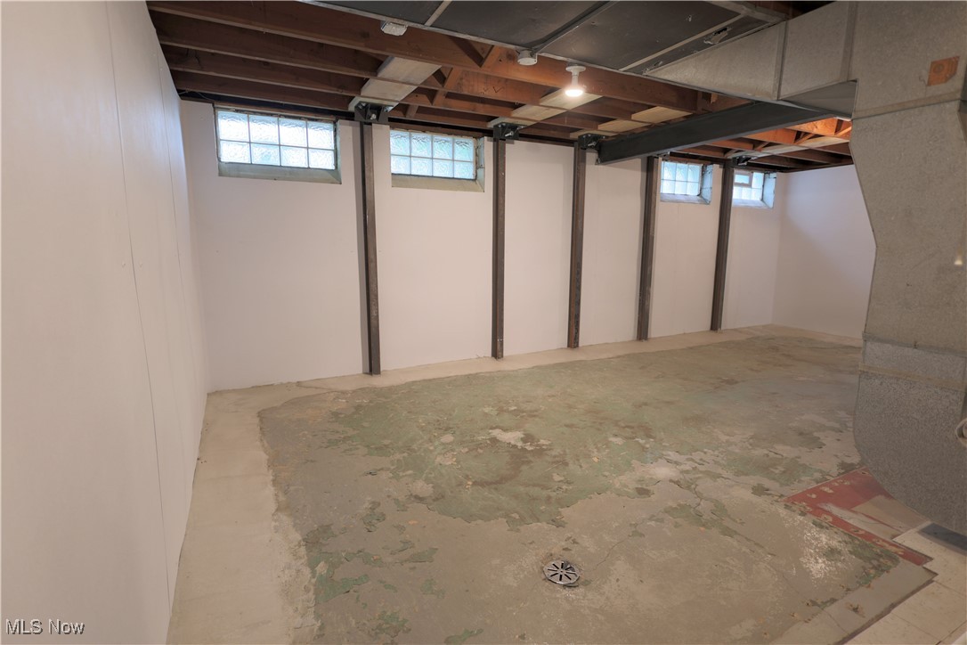 1332 S Green Road South Euclid OH 44121