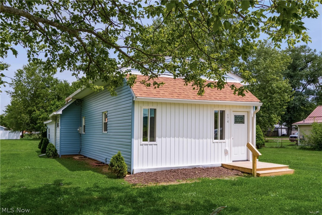 174 South Frazeysburg OH 43822