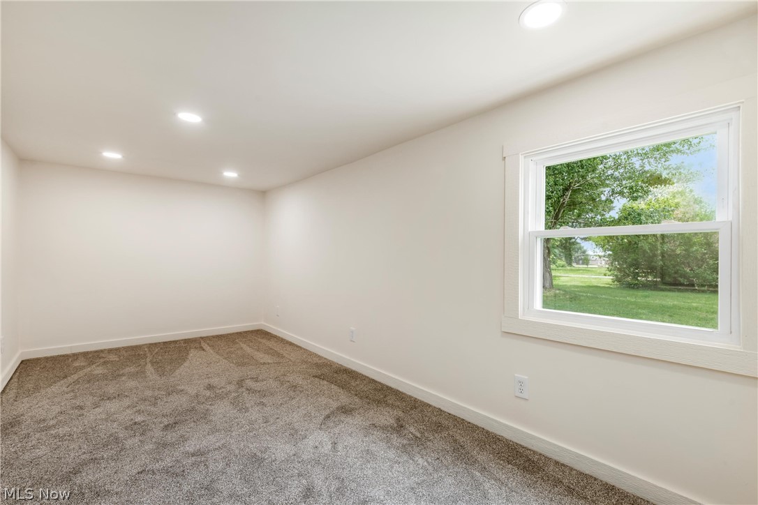 174 South Frazeysburg OH 43822