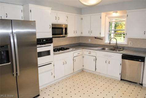 1974 Brookdale Road Richmond Heights OH 44143