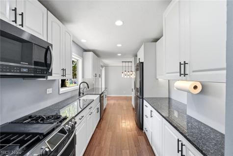 8161 Marianna Boulevard Broadview Heights OH 44147