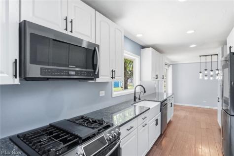 8161 Marianna Boulevard Broadview Heights OH 44147
