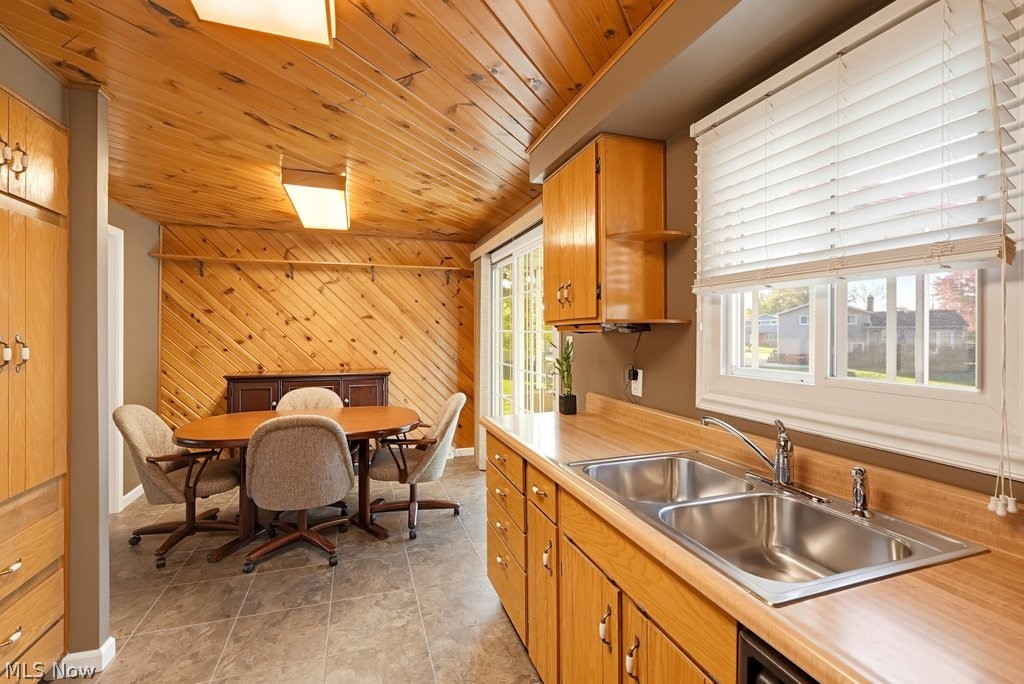308 Washington Drive Northfield Village OH 44067