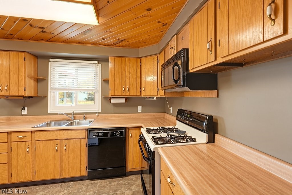 308 Washington Drive Northfield Village OH 44067