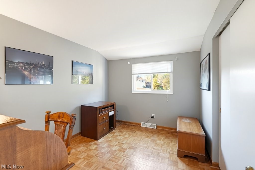 308 Washington Drive Northfield Village OH 44067