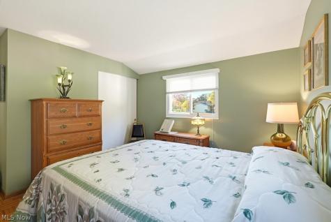 308 Washington Drive Northfield Village OH 44067