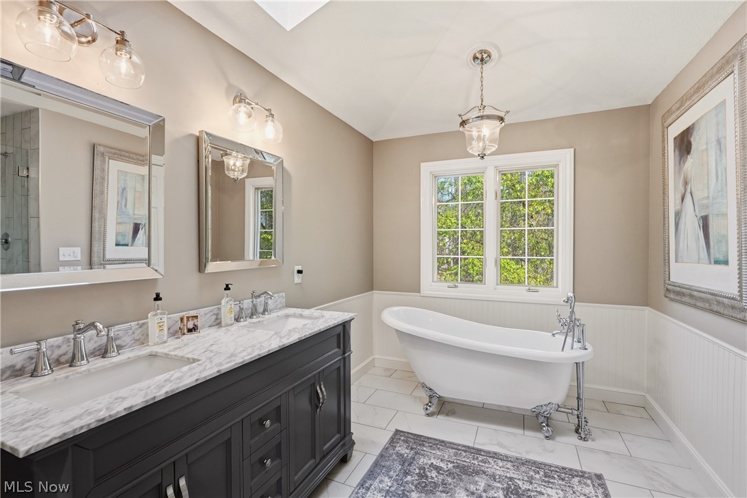 16620 Jennifer Lane Chagrin Falls OH 44023
