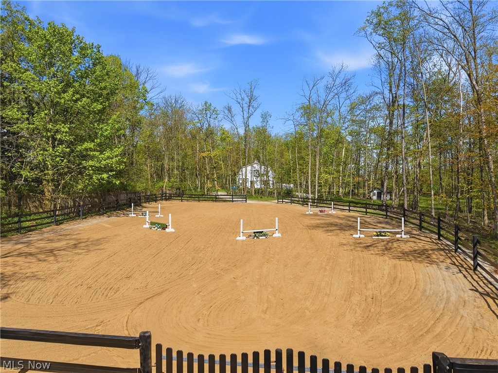 16620 Jennifer Lane Chagrin Falls OH 44023