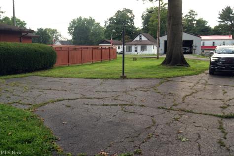 322 S Alexander Street Millersburg OH 44654