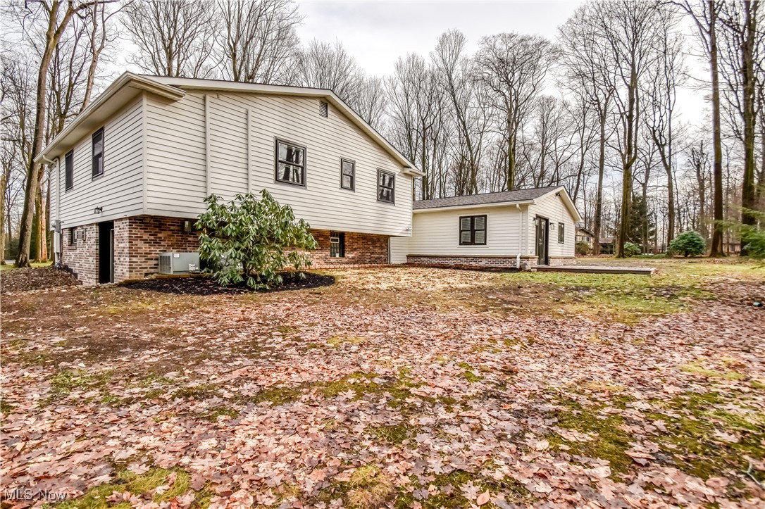 17460 Trillium Drive Chagrin Falls OH 44023
