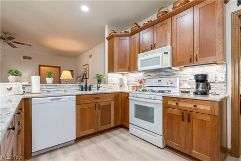 2568 Shadow Lane Clinton OH 44216