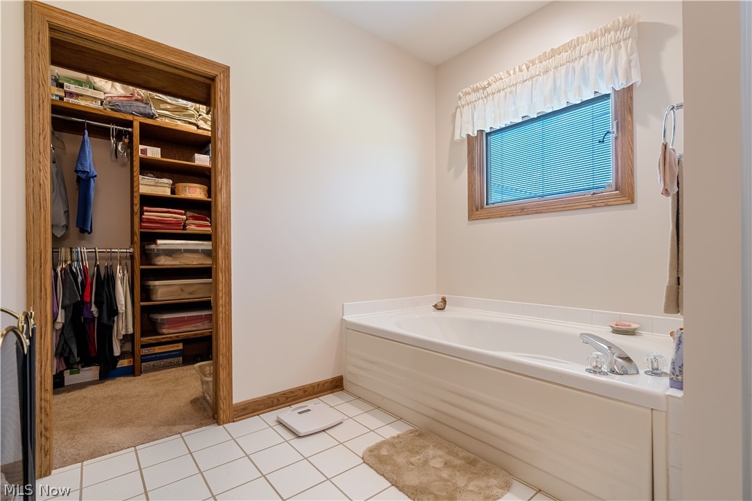 2568 Shadow Lane Clinton OH 44216