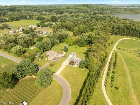 2568 Shadow Lane Clinton OH 44216