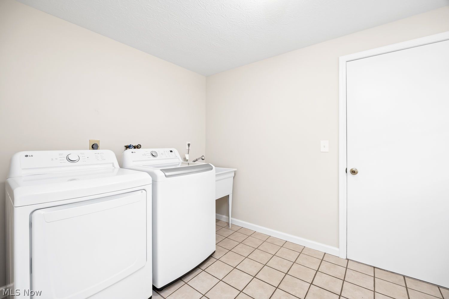 110 Forest Hill Drive Munroe Falls OH 44262