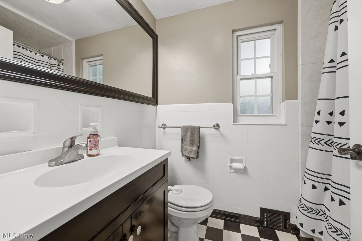 371 Kenilworth Drive Akron OH 44313