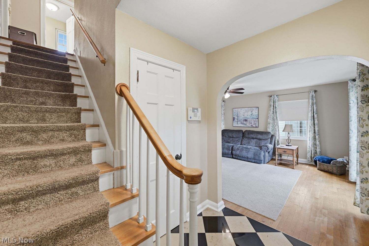 371 Kenilworth Drive Akron OH 44313